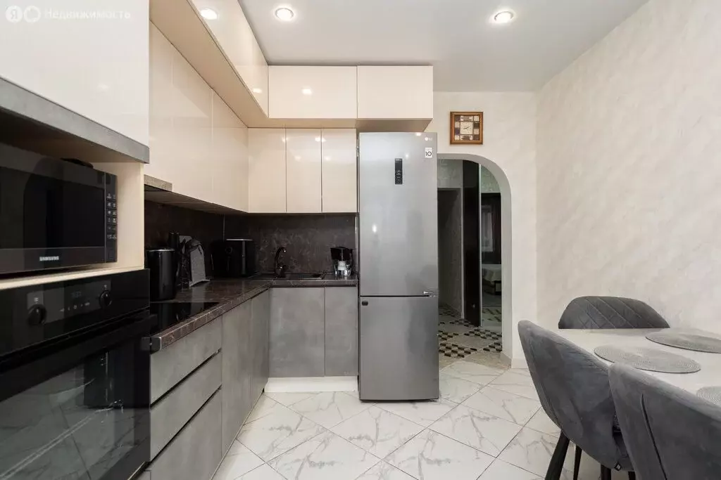 2-комнатная квартира: Иркутск, проезд Юрия Тена, 10 (58 м) - Фото 1