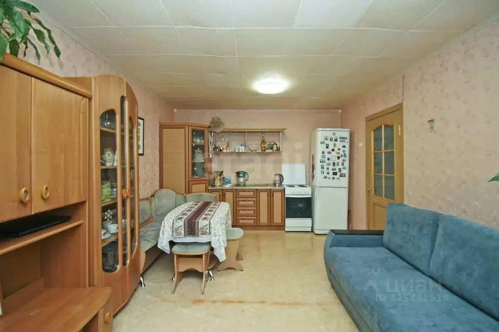 1-к кв. Омская область, Омск просп. Космический, 20к2 (36.8 м) - Фото 1