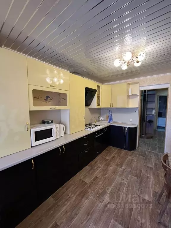 2-к кв. Астраханская область, Астрахань Минусинская ул., 14к2 (60.0 м) - Фото 0