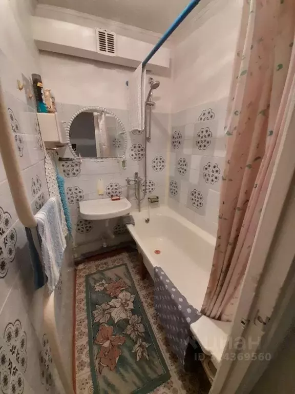 2-к кв. Нижегородская область, Нижний Новгород ул. Радио, 9 (45.0 м) - Фото 2