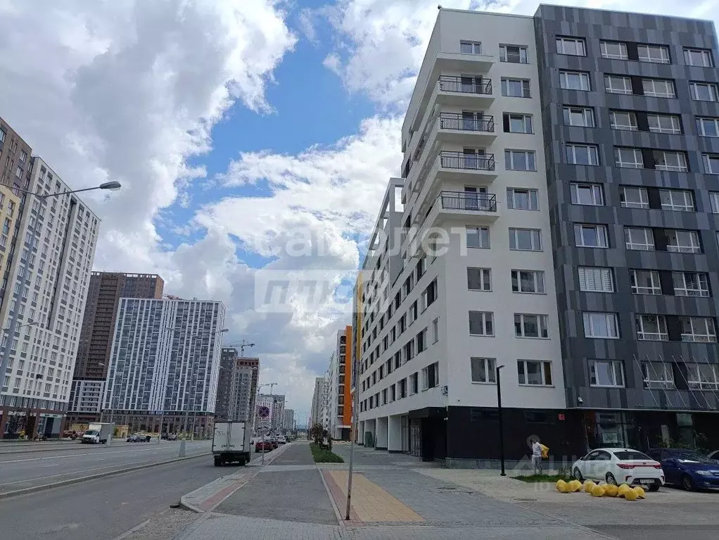 3-к кв. Свердловская область, Екатеринбург ул. Академика Ландау, 49 ... - Фото 1