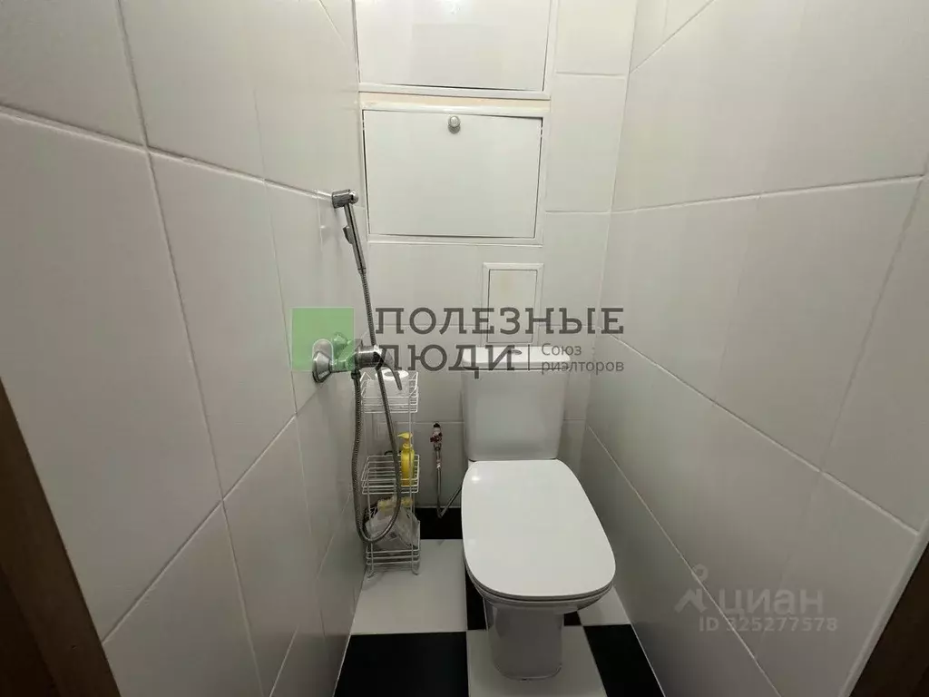 2-к кв. Крым, Евпатория просп. Ленина, 68к42 (54.0 м) - Фото 2