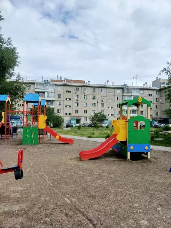 3-к кв. Красноярский край, Красноярск 9 Мая ул., 23 (65.0 м) - Фото 1