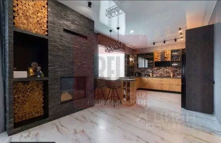 Дом в Калининградская область, Калининград Нескучная ул., 29 (500 м) - Фото 1