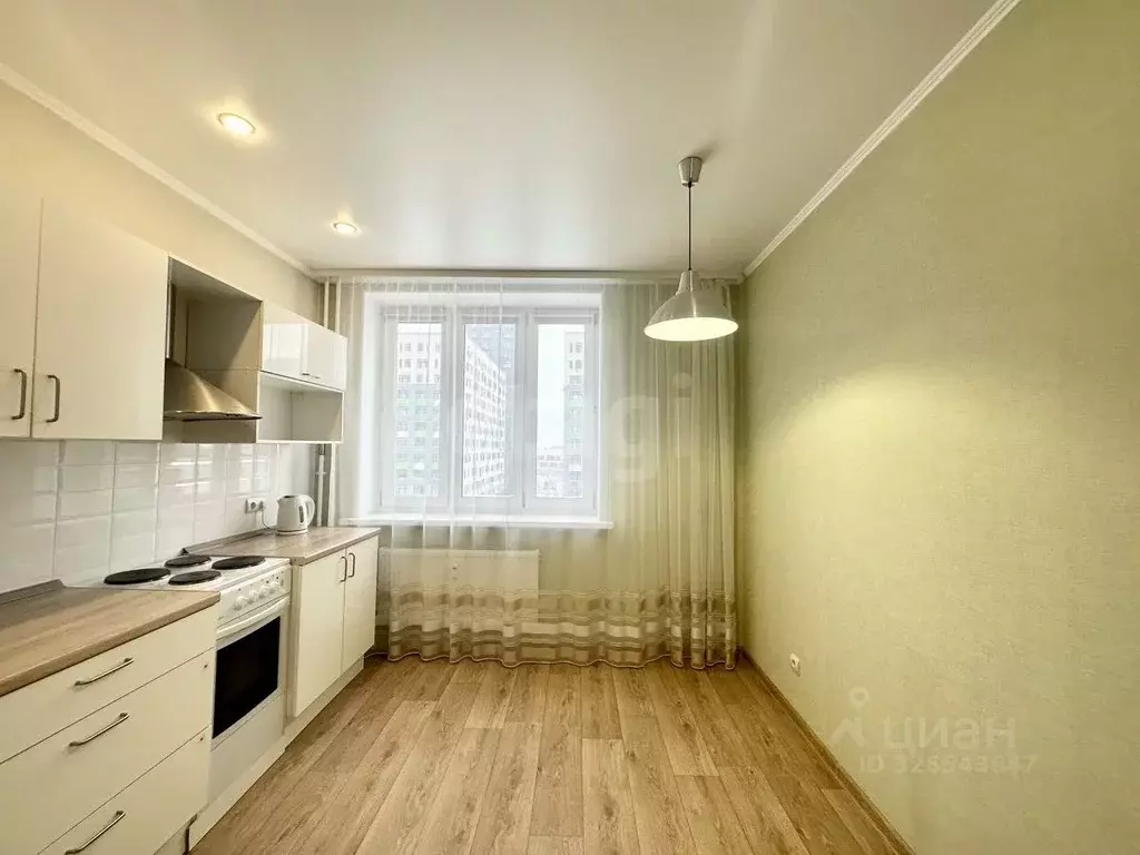 1-к кв. Тюменская область, Тюмень ул. Тимофея Чаркова, 81 (35.3 м) - Фото 1