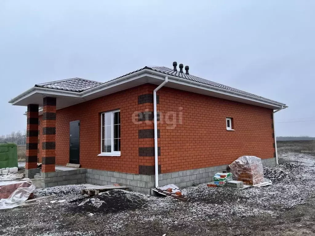 Дом в Белгородская область, Строитель Яковлевский городской округ, ул. ... - Фото 1