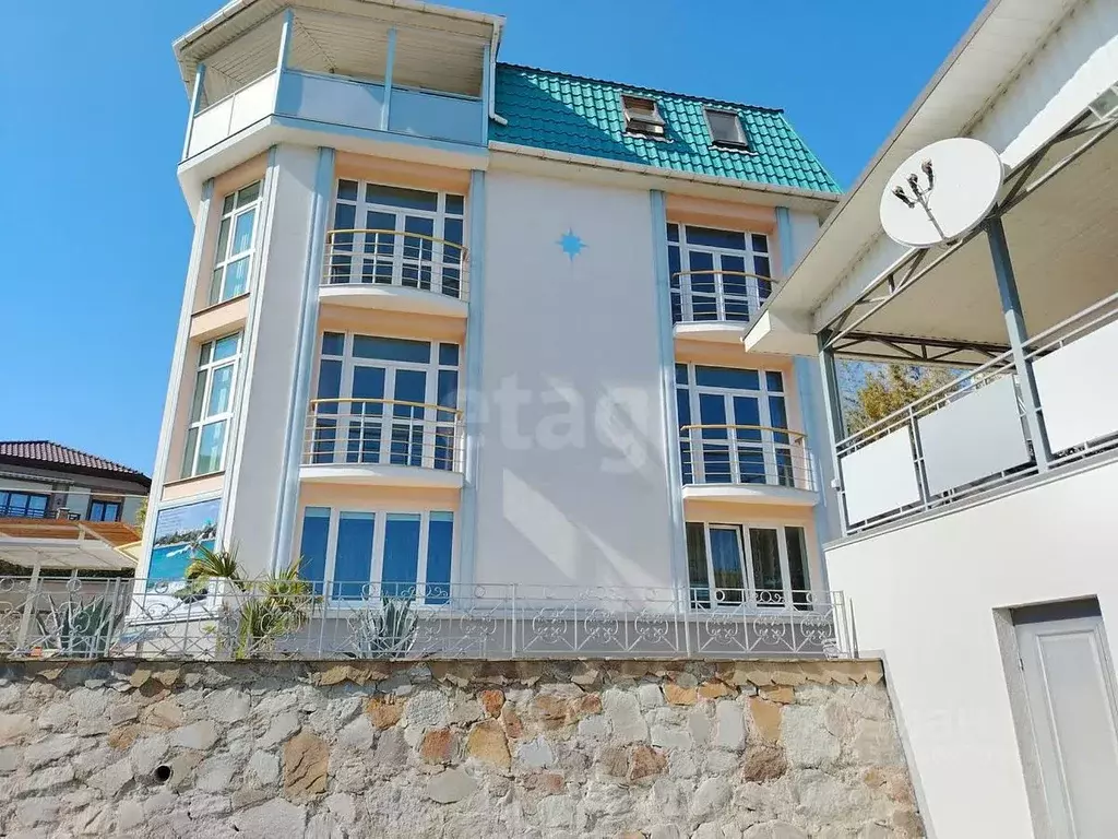 Дом в Крым, Алушта ул. Судакская, 29 (390 м) - Фото 1