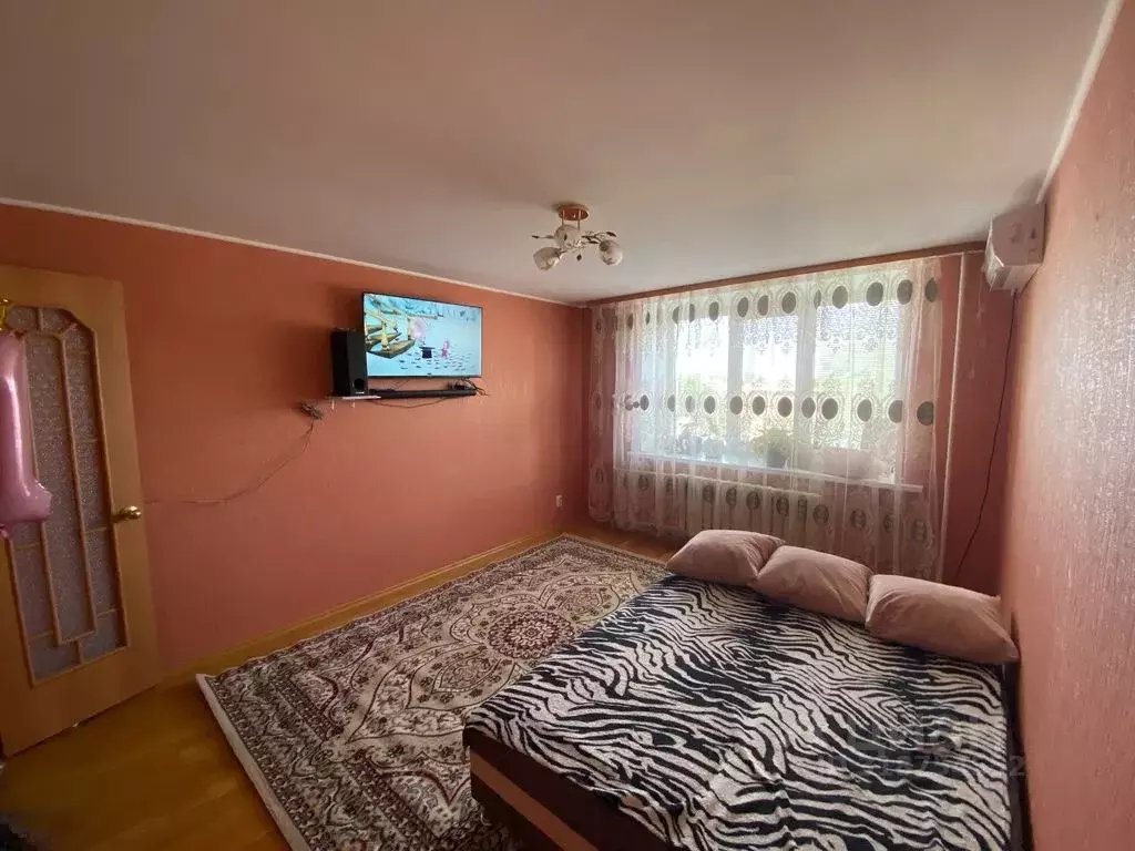 2-к кв. Оренбургская область, Соль-Илецк ул. Свердлова, 1/1 (50.0 м) - Фото 0