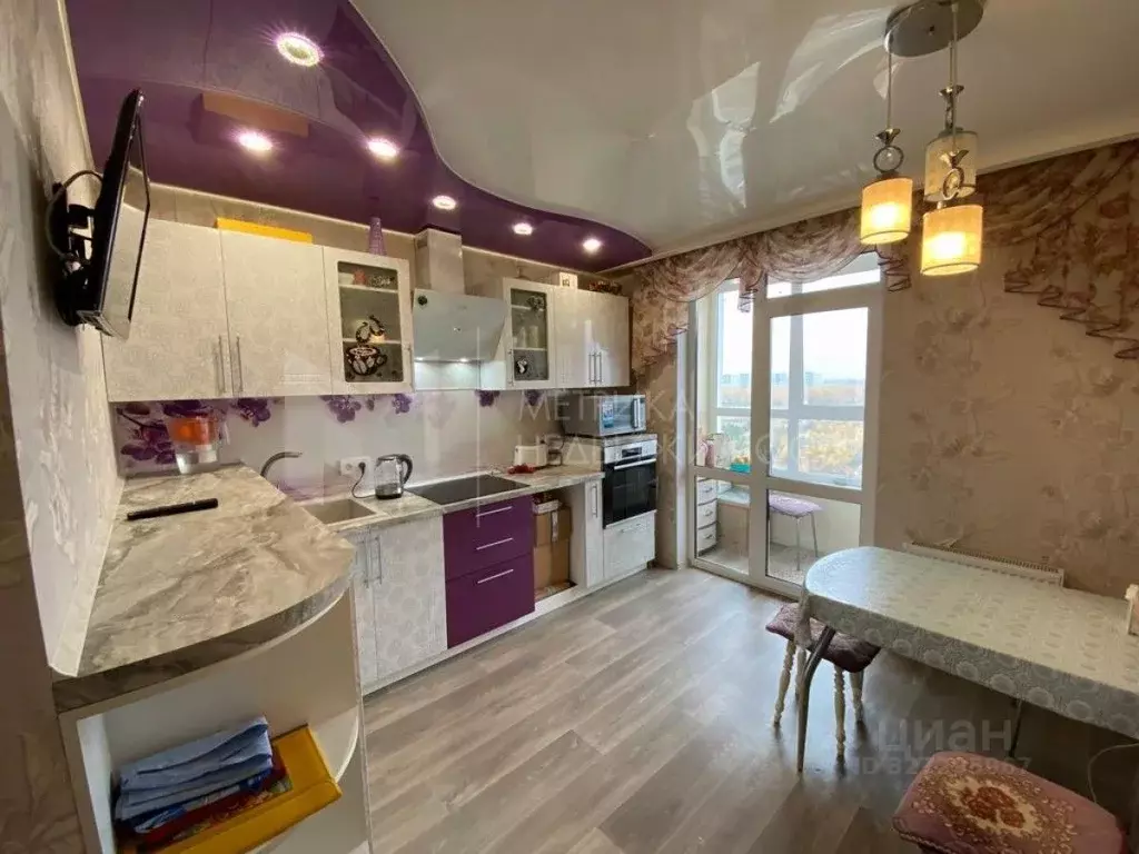 2-к кв. Тюменская область, Тюмень ул. Обдорская, 1 (53.1 м) - Фото 1