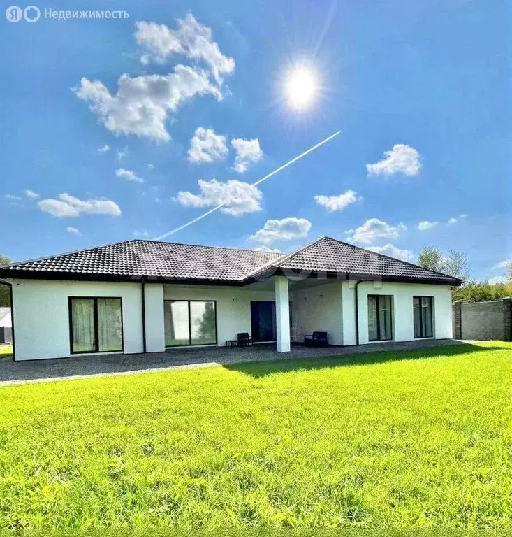 Дом в Садовый, улица Затонского (210 м) - Фото 1