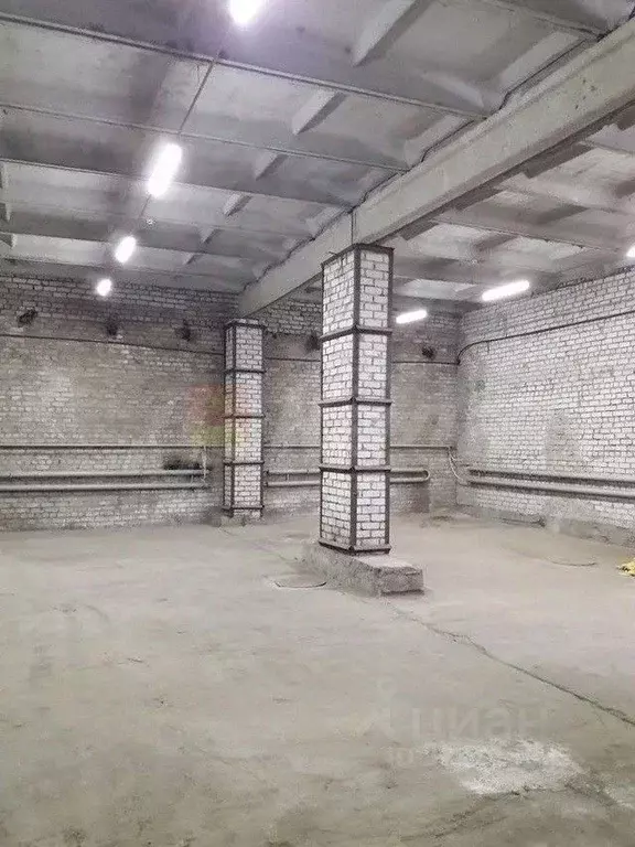 Офис в Ульяновская область, Ульяновск Локомотивная ул., 10к1 (417 м) - Фото 1