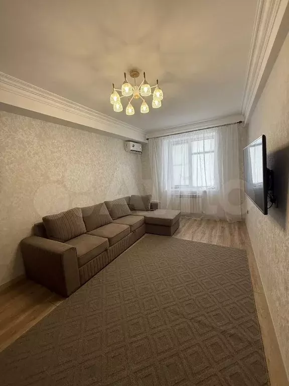2-к. квартира, 70 м, 9/11 эт. - Фото 0