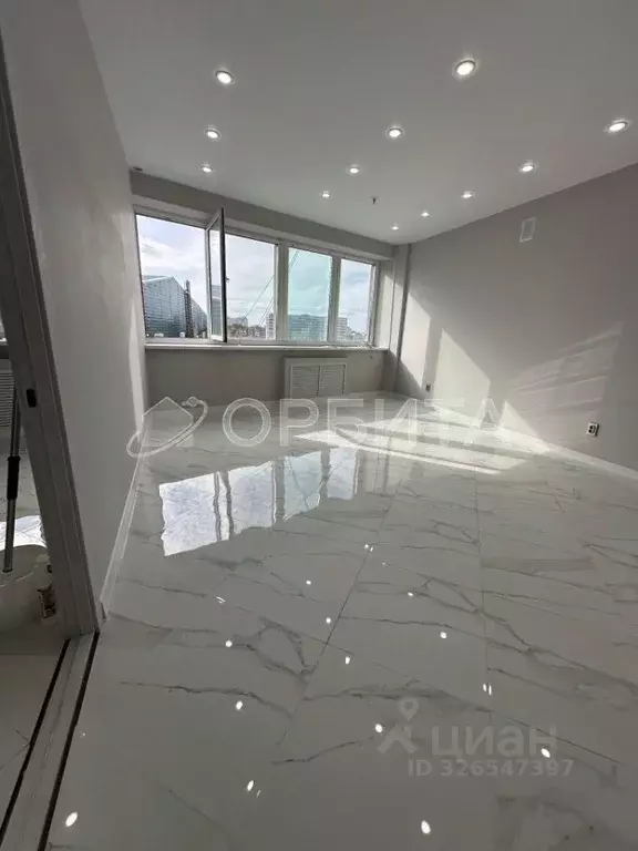 Офис в Тюменская область, Тюмень ул. 50 лет ВЛКСМ, 51 (42 м) - Фото 2