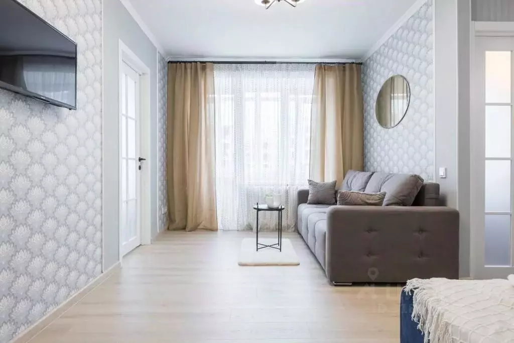2-к кв. Татарстан, Казань ул. Гаяза Исхаки, 1 (45.0 м) - Фото 1