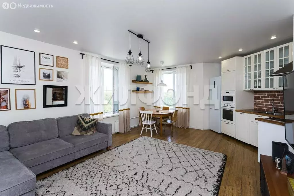 3-комнатная квартира: Краснообск, 113 (79.1 м) - Фото 0