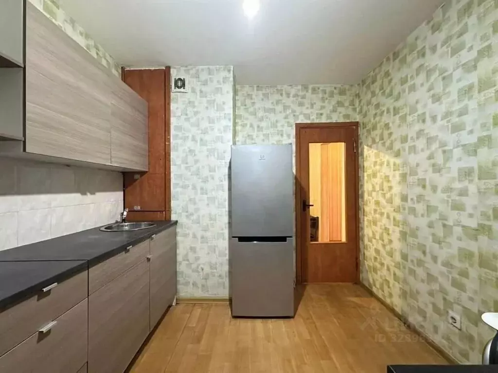 3-к кв. Москва Синявинская ул., 11к16 (72.0 м) - Фото 1