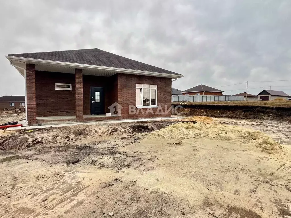 Дом в Белгородская область, Старый Оскол просп. Александра Невского, ... - Фото 1