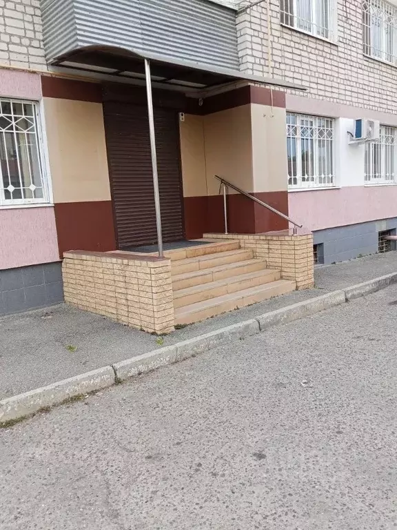 Офис в Карачаево-Черкесия, Черкесск Пушкинская ул., 92 (200 м) - Фото 0