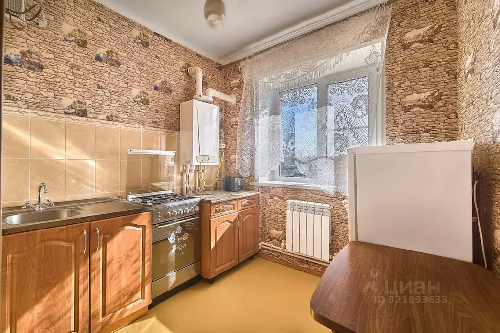 1-к кв. Калужская область, с. Совхоз Боровский ул. Центральная, 17 ... - Фото 1