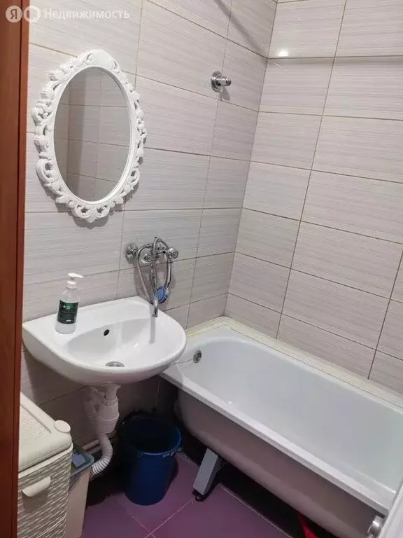 3-комнатная квартира: Новый Уренгой, район Южная Жилая Часть, ... - Фото 1