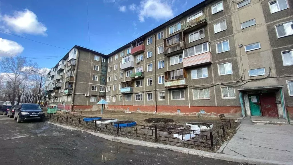 3-к кв. Омская область, Омск Городок Нефтяников мкр, ул. Энтузиастов, ... - Фото 0