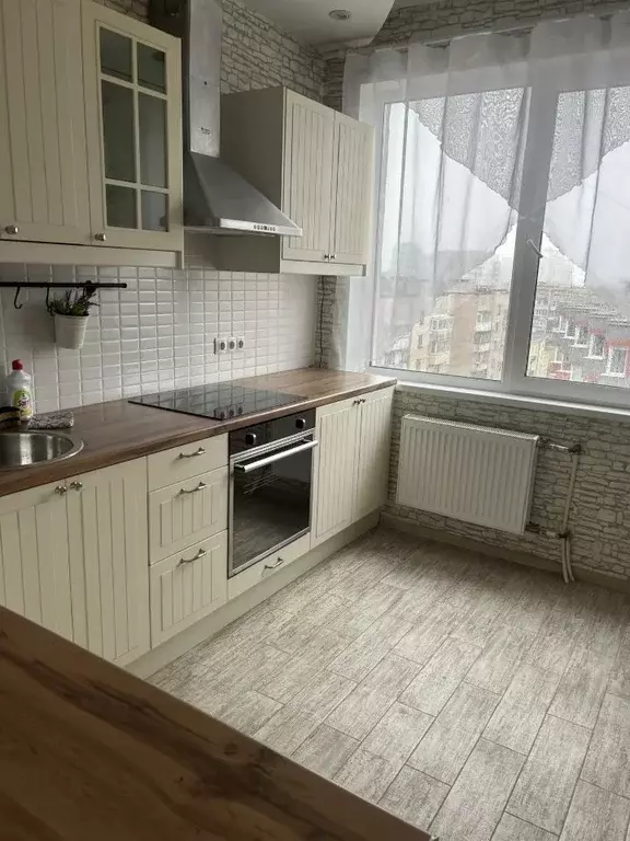 2-к кв. Санкт-Петербург ул. Тарасова, 6к3 (60.6 м) - Фото 1