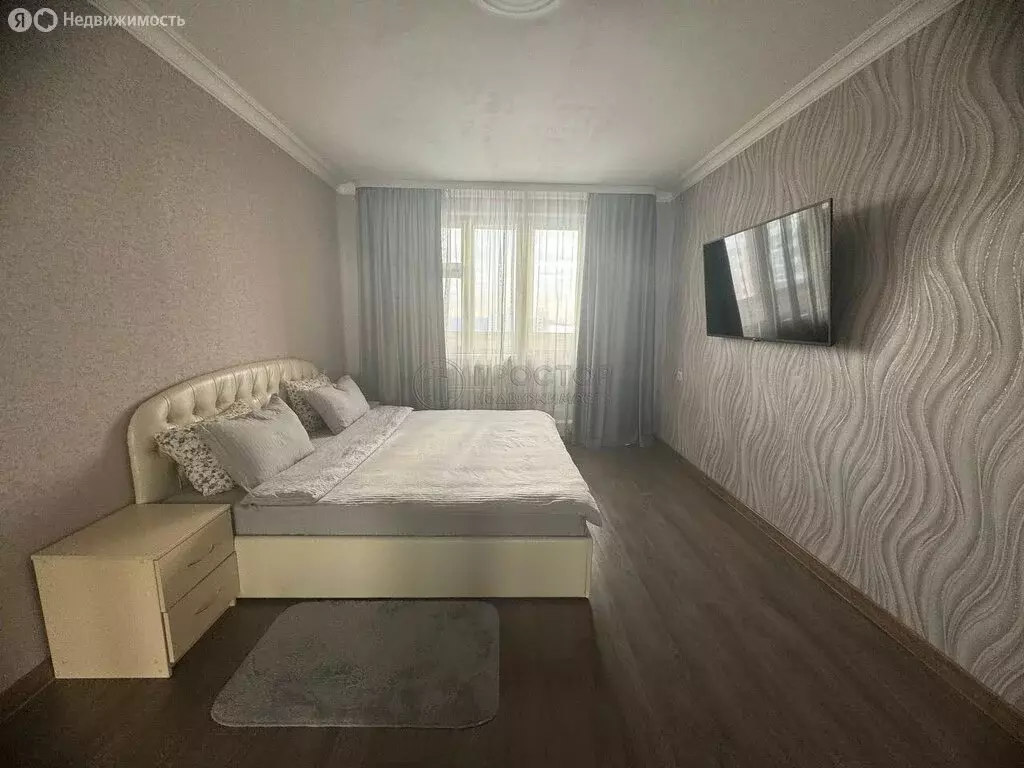 3-комнатная квартира: Москва, проспект Защитников Москвы, 8 (70 м) - Фото 1