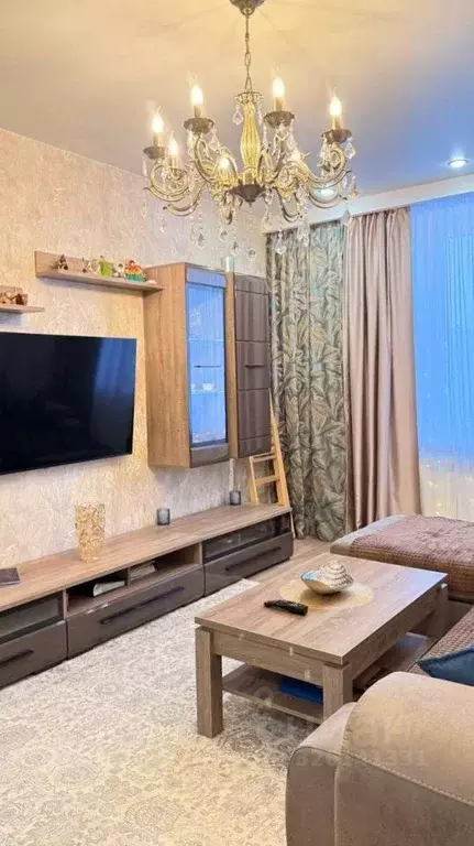 3-к кв. Омская область, Омск ул. 3-я Енисейская, 28 (67.2 м) - Фото 1