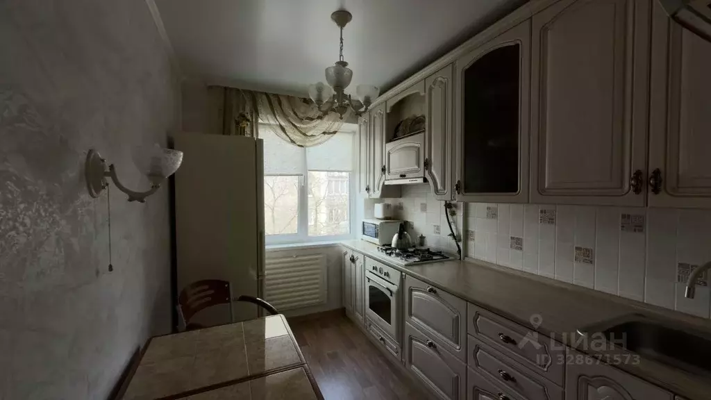 3-к кв. Башкортостан, Уфа ул. Авроры, 25 (61.0 м) - Фото 2