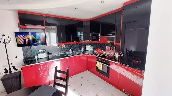 Продается 2-комнатная квартира - Фото 1