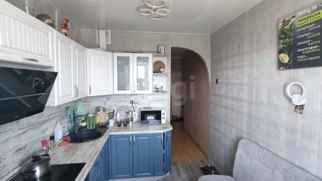 2-к кв. Приморский край, Владивосток ул. Сафонова, 33 (50.2 м) - Фото 0