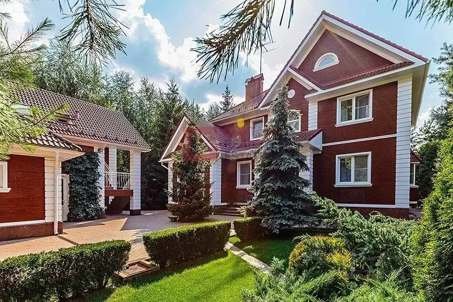 Дом в Московская область, Одинцовский городской округ, пос. Барвиха  ... - Фото 0