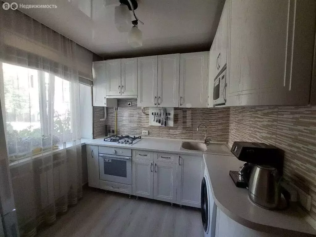 2-комнатная квартира: Симферополь, улица Гоголя, 74 (45 м) - Фото 0