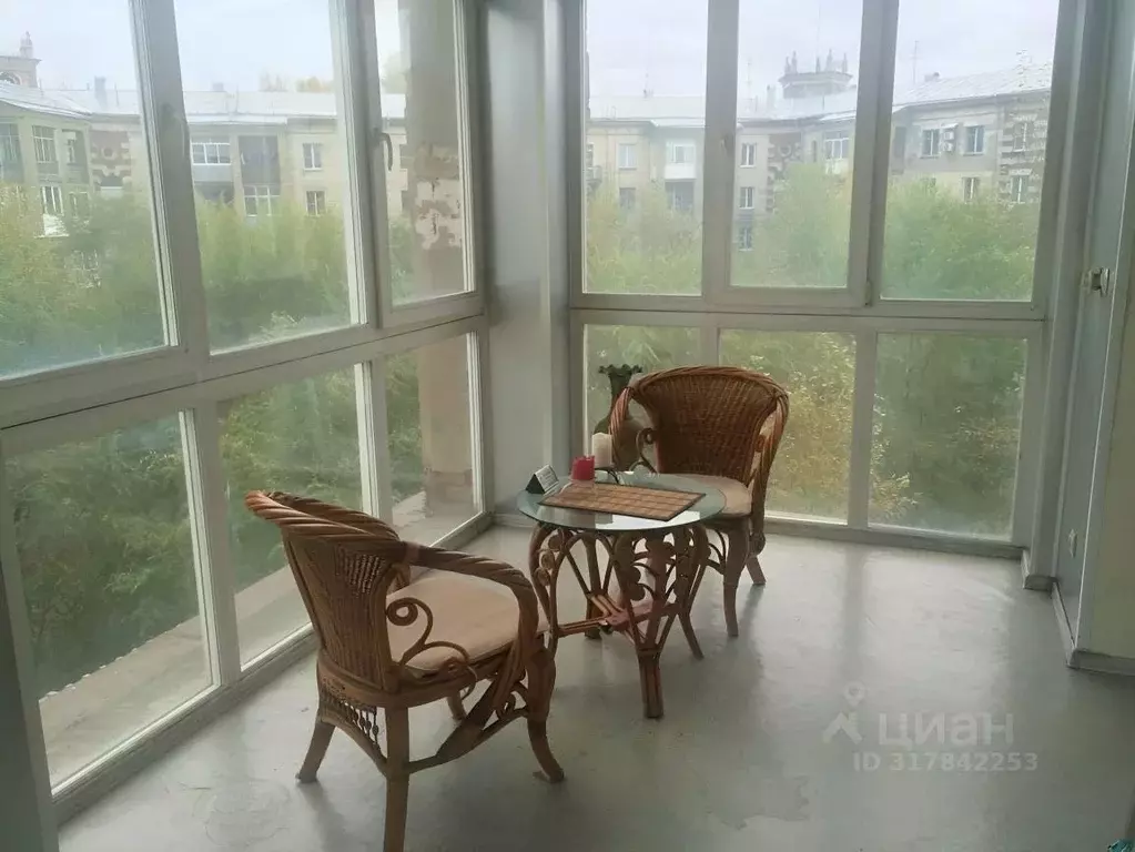 2-к кв. Кемеровская область, Новокузнецк просп. Курако, 16 (58.0 м) - Фото 0