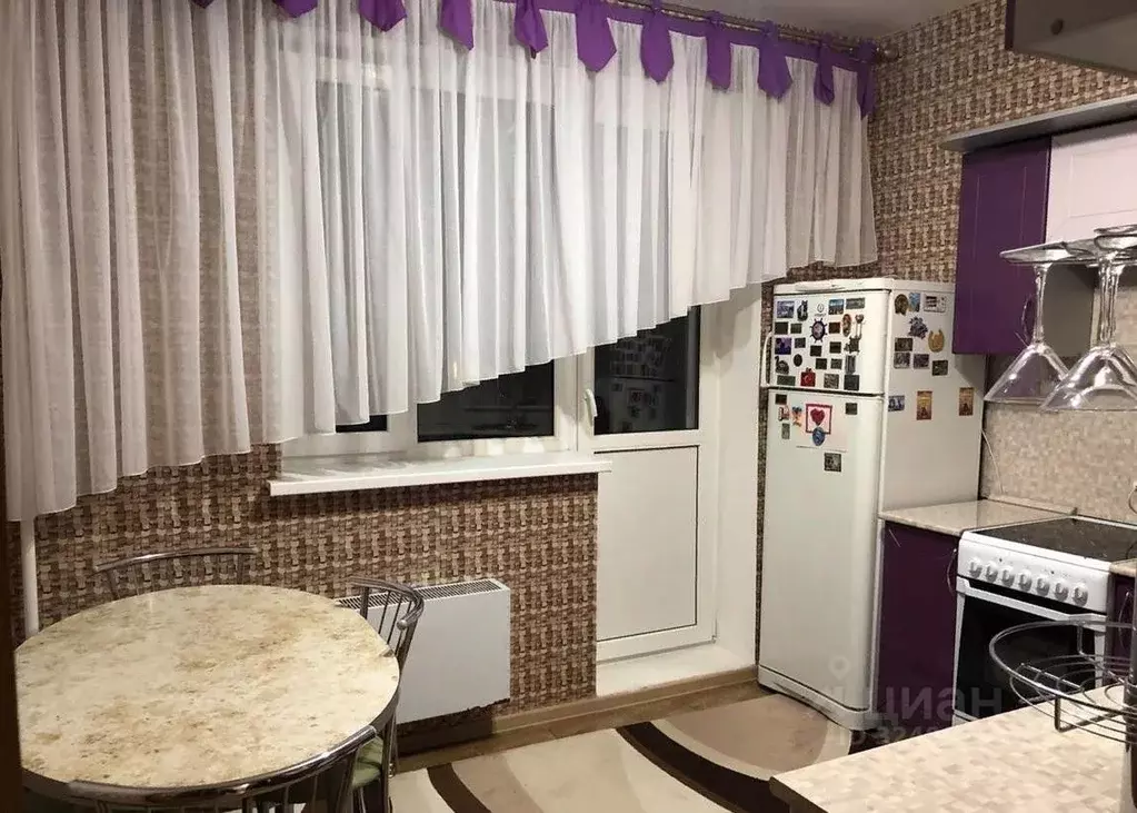 2-к кв. Белгородская область, Старый Оскол Степной мкр, 18 (63.0 м) - Фото 2