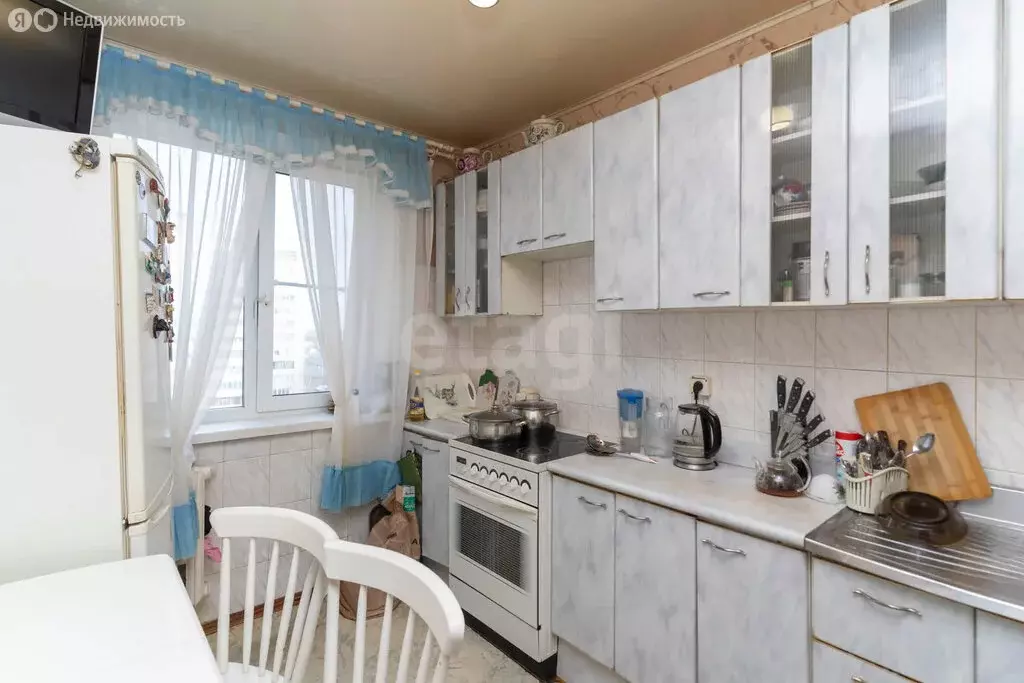 3-комнатная квартира: Тюмень, улица Александра Логунова, 4 (66.5 м) - Фото 2