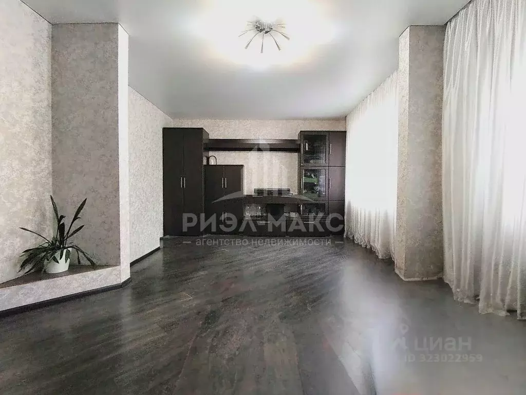 3-к кв. Брянская область, Брянск ул. Романа Брянского, 21 (85.4 м) - Фото 1