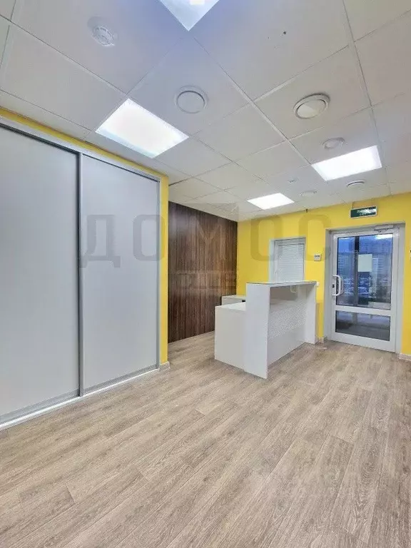 Офис в Свердловская область, Екатеринбург ул. Николая Островского, 1 ... - Фото 1