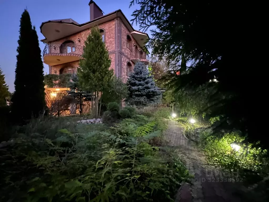 Дом в Московская область, Красногорск городской округ, д. Захарково ... - Фото 1