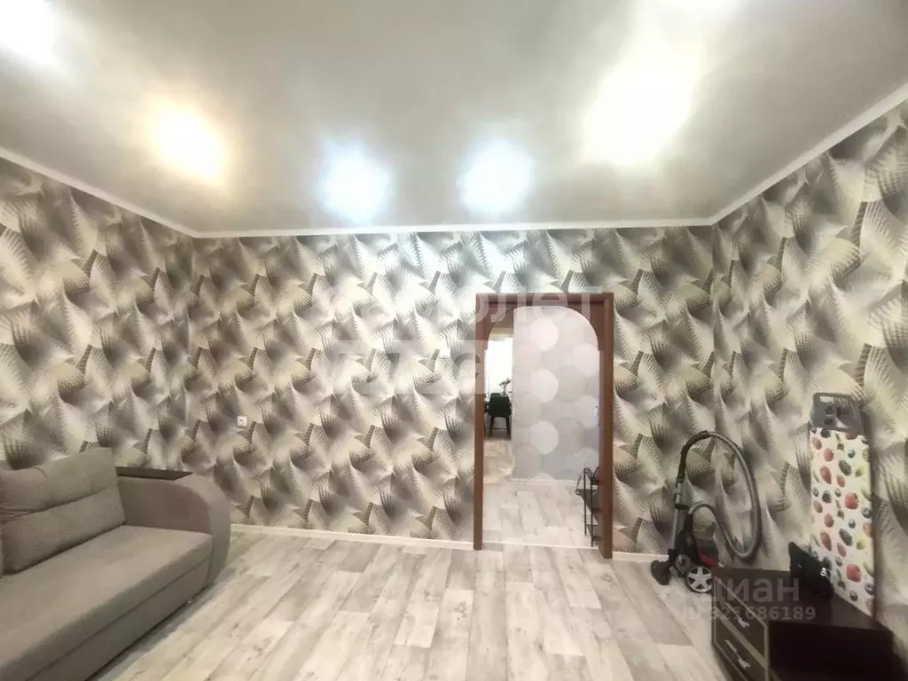 2-к кв. Башкортостан, Мелеуз ул. Кочеткова, 6 (56.6 м) - Фото 1