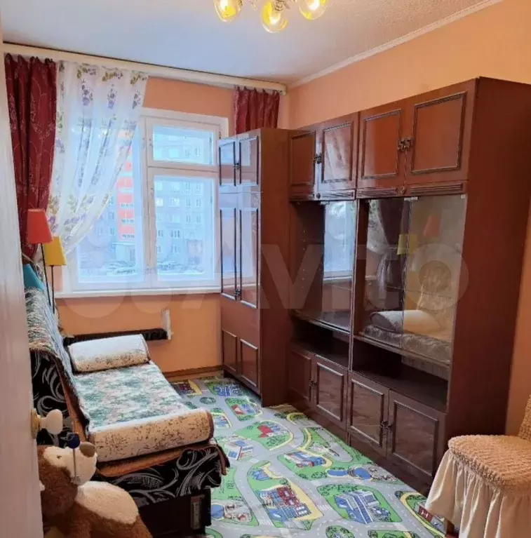 Комната 10 м в 4-к., 4/9 эт. - Фото 0
