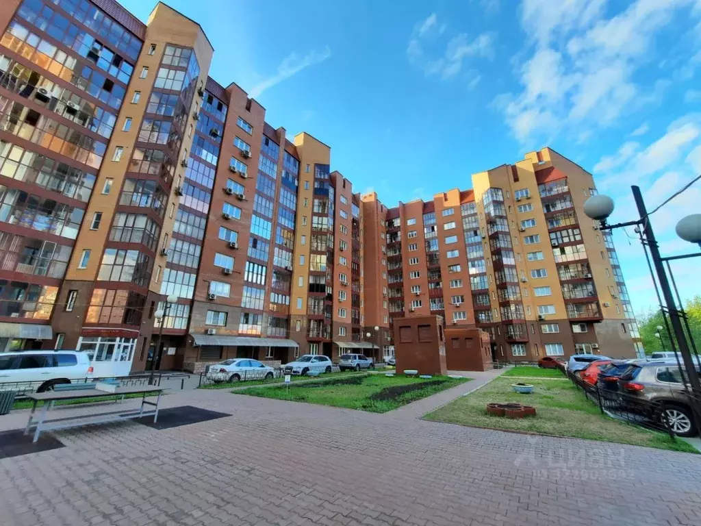 2-к кв. Красноярский край, Красноярск ул. Молокова, 28 (53.0 м) - Фото 1