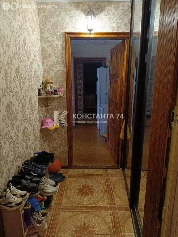 3-комнатная квартира: Челябинск, Солнечная улица, 74 (62 м) - Фото 0