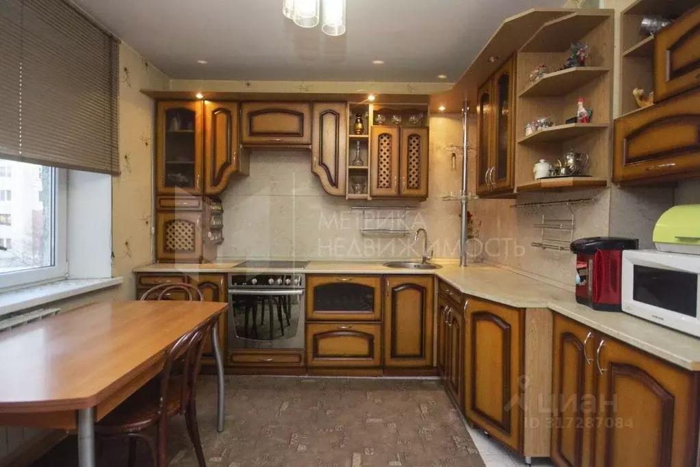 3-к кв. Тюменская область, Тюмень Инженерная ул., 72 (87.0 м) - Фото 0