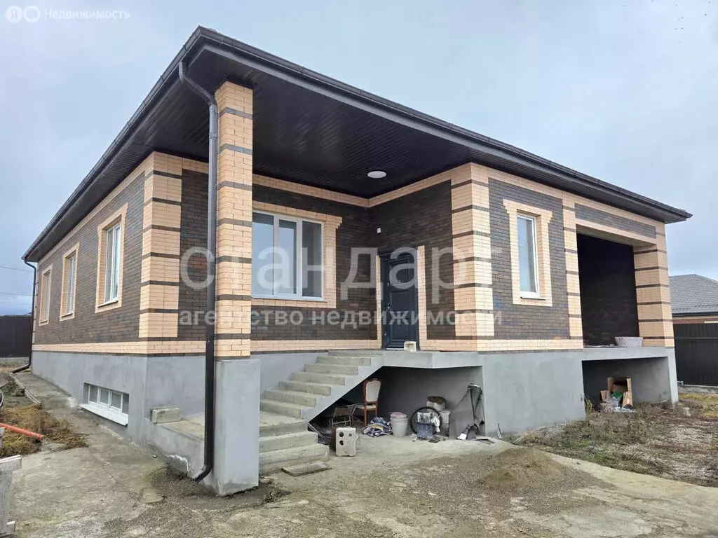 Дом в станица Ессентукская, Кавказская улица (246.8 м) - Фото 1