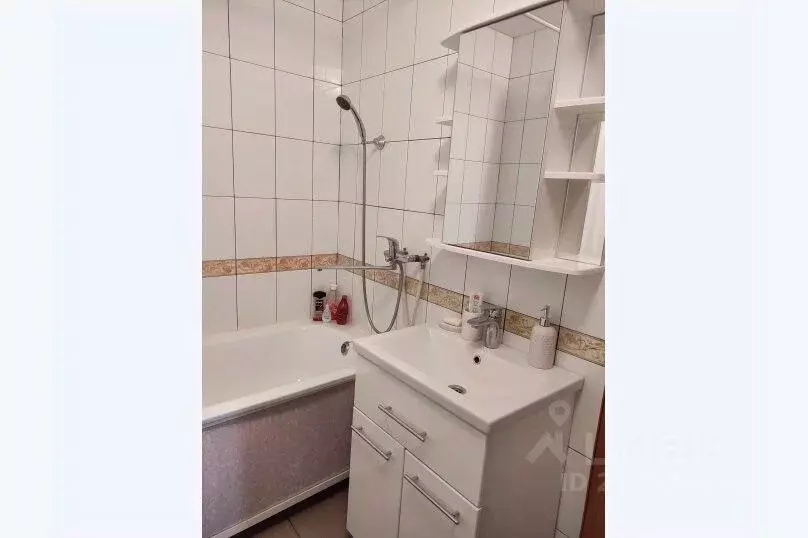 2-к кв. Чувашия, Чебоксары ул. Радужная, 11 (60.0 м) - Фото 1