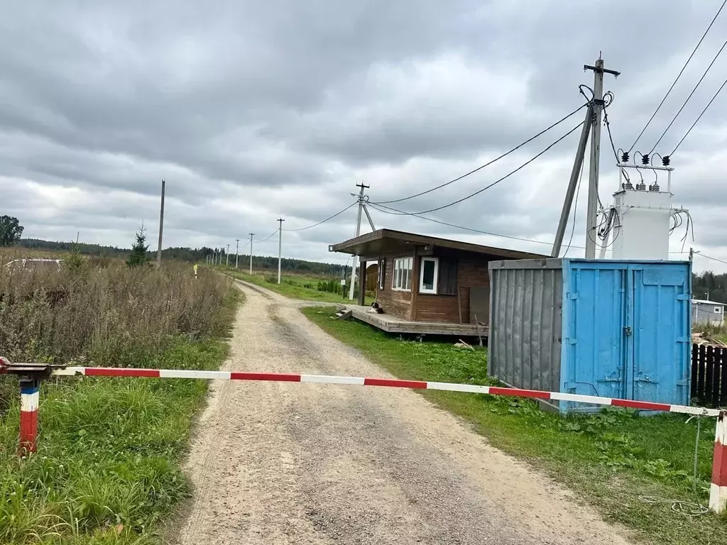 Участок в Московская область, Клин городской округ, д. Савино  (10.0 ... - Фото 0