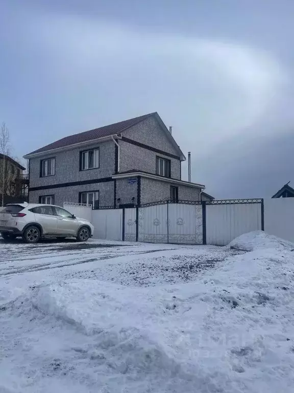 Дом в Красноярский край, Красноярск ул. Березина, 191 (188 м) - Фото 1