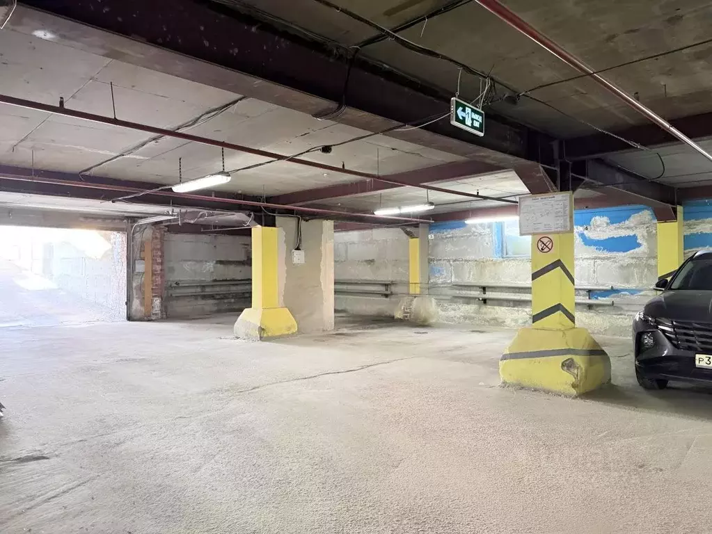 Гараж в Свердловская область, Екатеринбург ул. Московская, 195 (17 м) - Фото 1