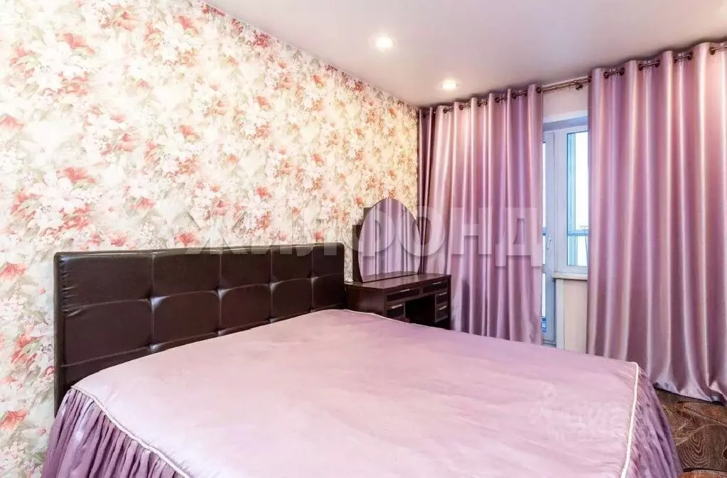 3-к кв. Новосибирская область, Новосибирск ул. Бориса Богаткова, 253/4 ... - Фото 1